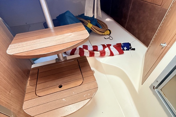 28ft Boston Whaler Yacht For Sale