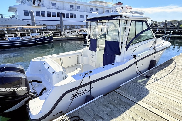 28ft Boston Whaler Yacht For Sale