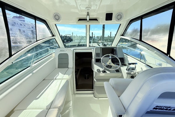28ft Boston Whaler Yacht For Sale
