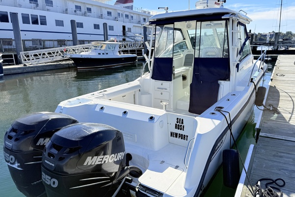 28ft Boston Whaler Yacht For Sale