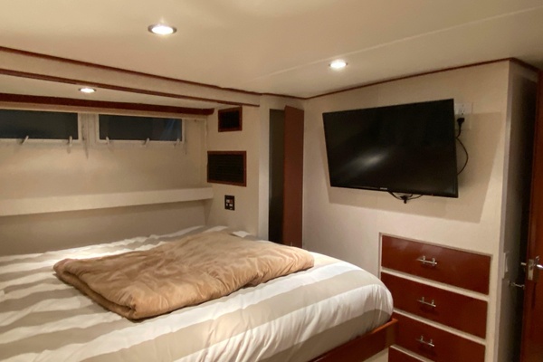 Achimedes 47ft Chris Craft Yacht For Sale