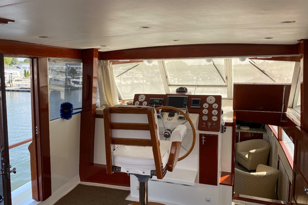 Achimedes 47ft Chris Craft Yacht For Sale