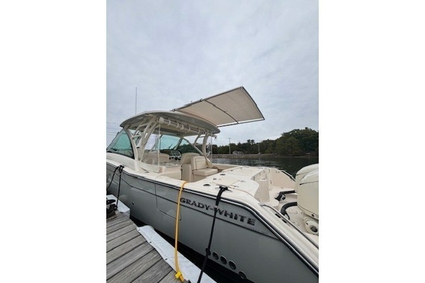 32ft Grady White Yacht For Sale