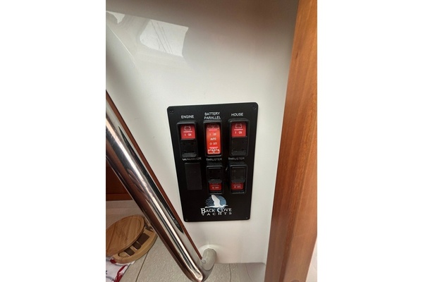 True Companion 30ft Back Cove Yacht For Sale
