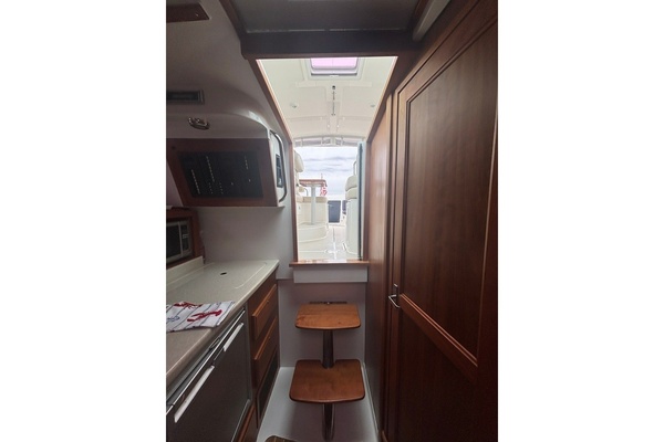 True Companion 30ft Back Cove Yacht For Sale