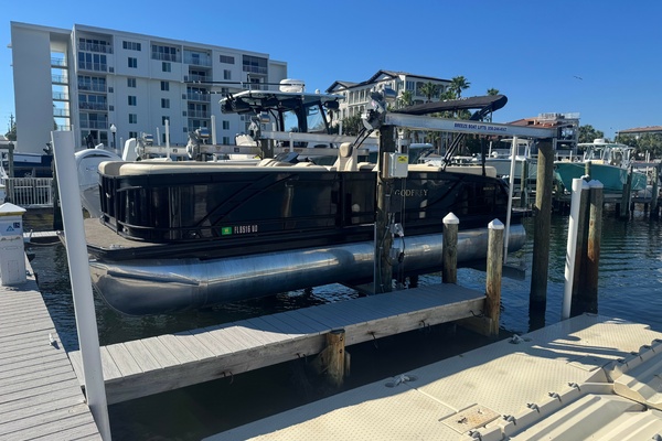 26ft Godfrey Yacht For Sale