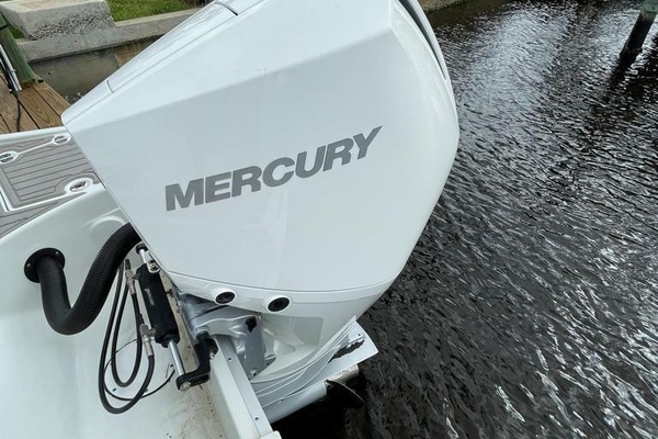 27ft Crownline Yacht For Sale
