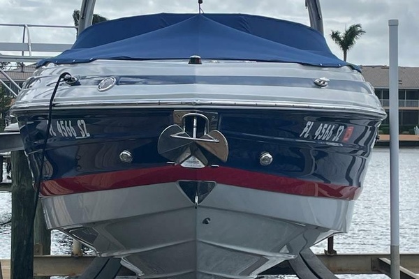 27ft Crownline Yacht For Sale