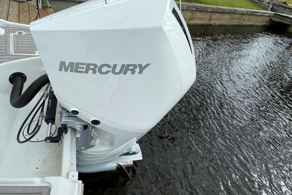 27ft Crownline Yacht For Sale