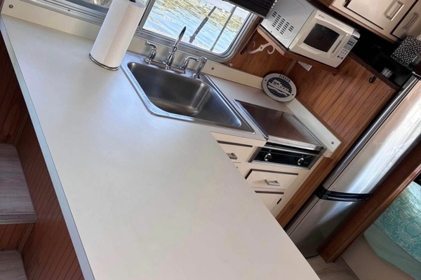 37ft Gibson Yacht For Sale