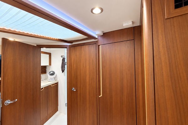 38ft Galeon Yacht For Sale
