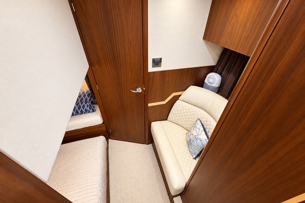 38ft Galeon Yacht For Sale