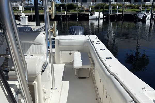 2004World Cat 33 ft    CatFish