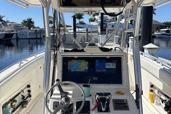 2004World Cat 33 ft    CatFish