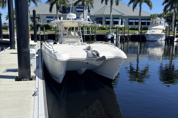 2004World Cat 33 ft    CatFish