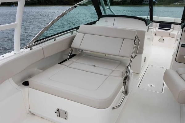 Bean Counter 27ft Boston Whaler Yacht For Sale