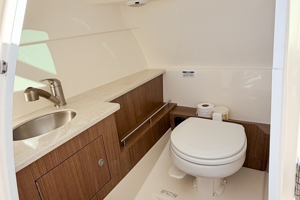 Bean Counter 27ft Boston Whaler Yacht For Sale