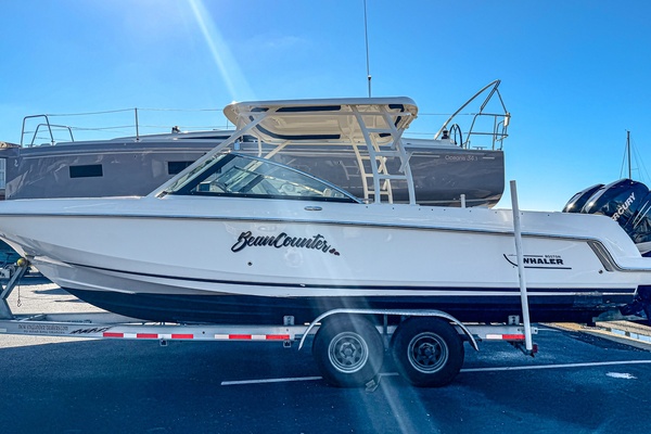 Bean Counter 27ft Boston Whaler Yacht For Sale