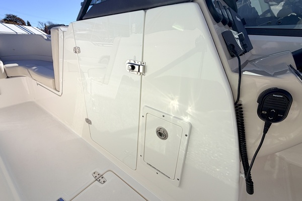 Bean Counter 27ft Boston Whaler Yacht For Sale
