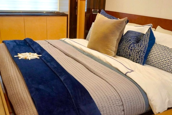 BELLO VIAGGIO 84ft Azimut Yacht For Sale