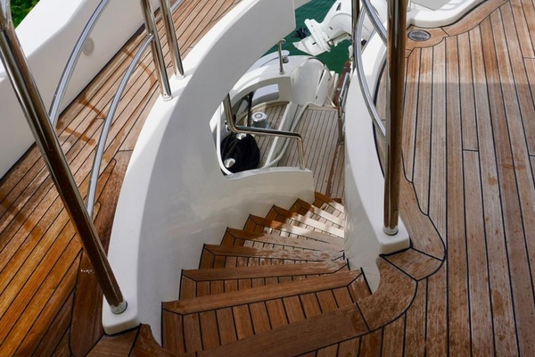 BELLO VIAGGIO 84ft Azimut Yacht For Sale