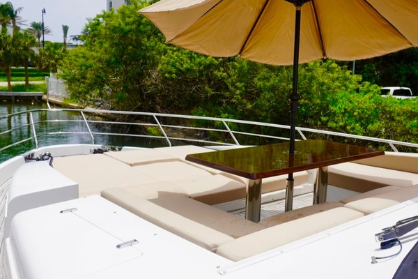 BELLO VIAGGIO 84ft Azimut Yacht For Sale