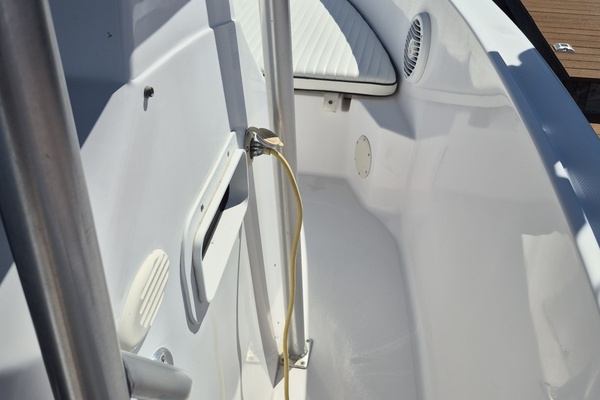 24ft Pro Line Yacht For Sale
