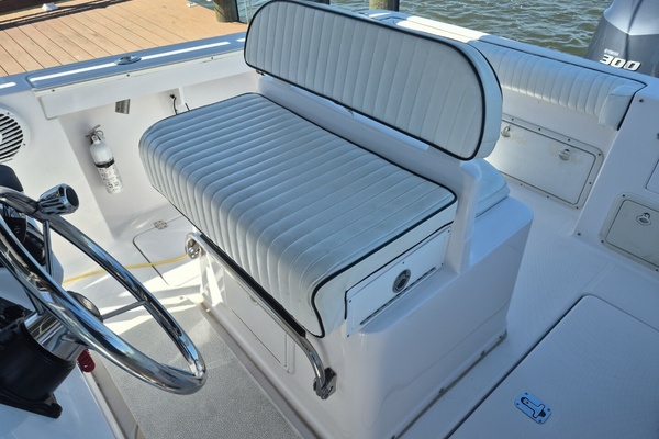 24ft Pro Line Yacht For Sale
