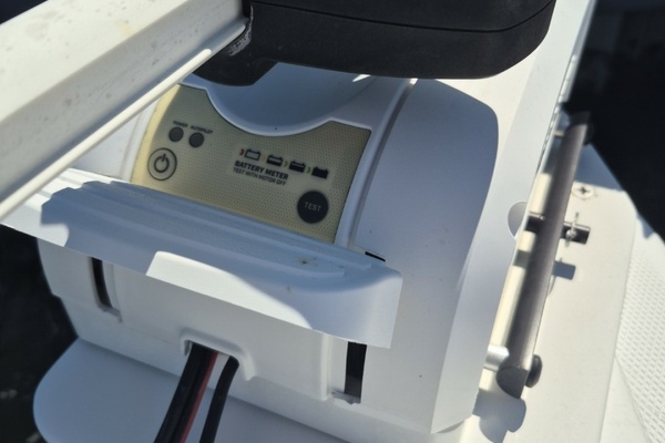 24ft Pro Line Yacht For Sale