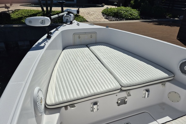 24ft Pro Line Yacht For Sale