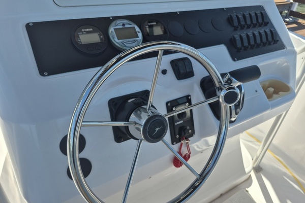 24ft Pro Line Yacht For Sale