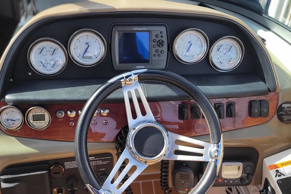 31ft Four Winns Yacht For Sale