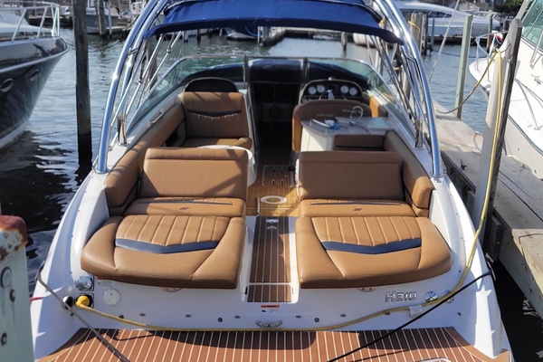 31ft Four Winns Yacht For Sale
