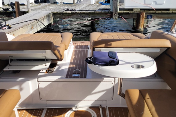 31ft Four Winns Yacht For Sale