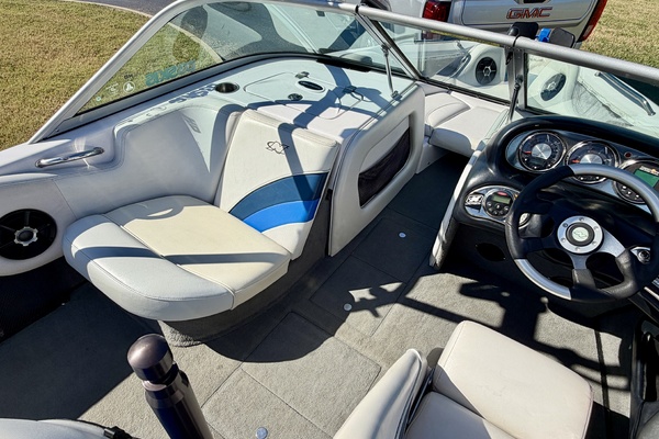 20ft Correct Craft Yacht For Sale