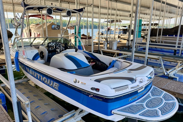 20ft Correct Craft Yacht For Sale
