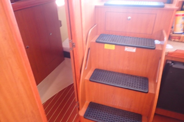33ft Hunter Yacht For Sale