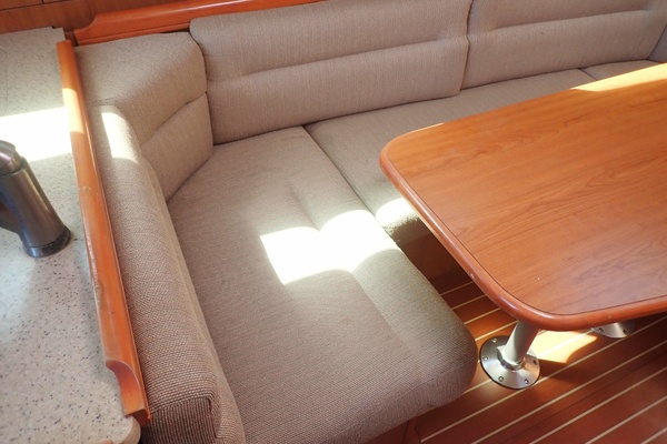 33ft Hunter Yacht For Sale