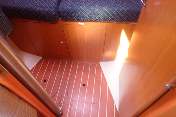 33ft Hunter Yacht For Sale