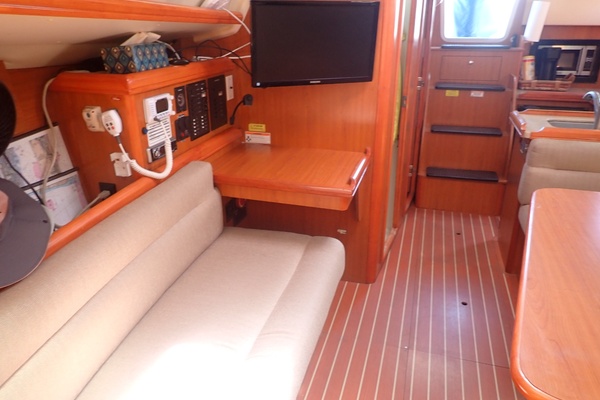33ft Hunter Yacht For Sale