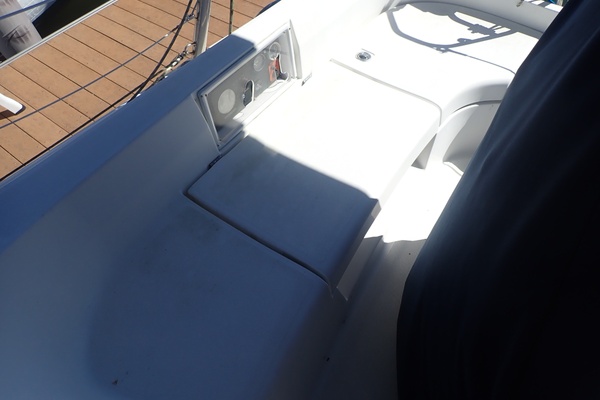 33ft Hunter Yacht For Sale
