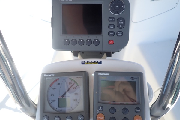 33ft Hunter Yacht For Sale