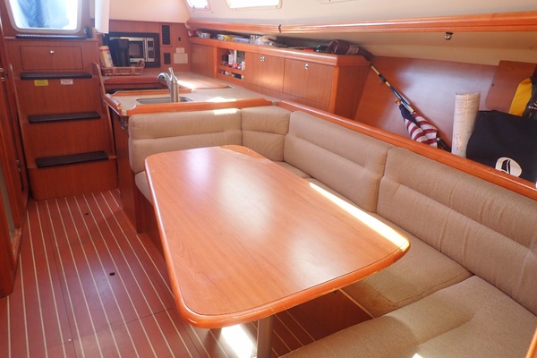 33ft Hunter Yacht For Sale