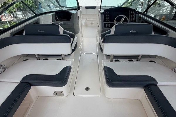 2019Robalo 31 ft