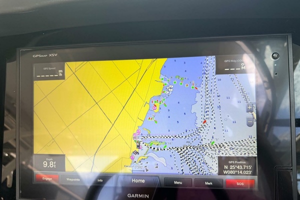 2019Robalo 31 ft
