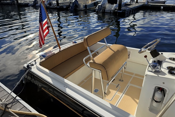 Surrey 24ft Vanquish Yacht For Sale