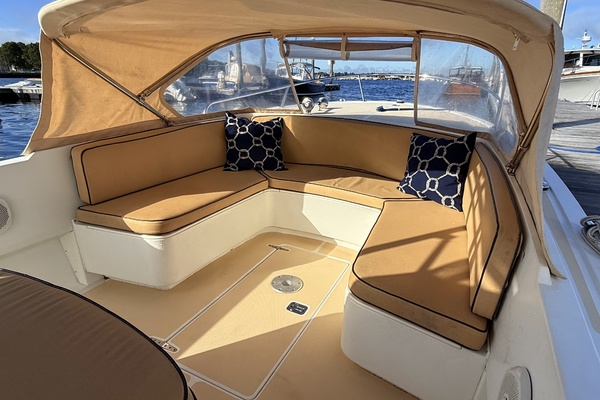 Surrey 24ft Vanquish Yacht For Sale