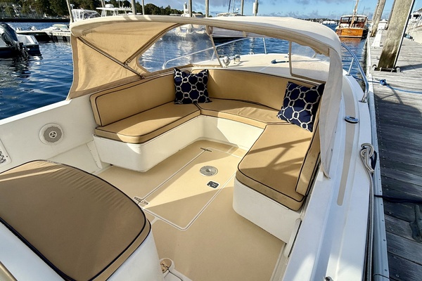 Surrey 24ft Vanquish Yacht For Sale