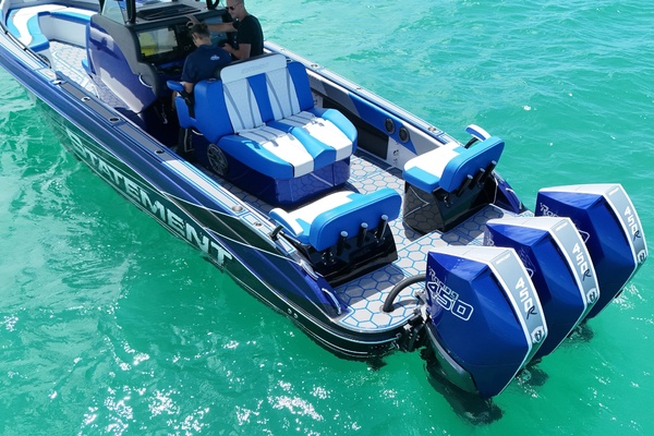 38ft Statement Yacht For Sale