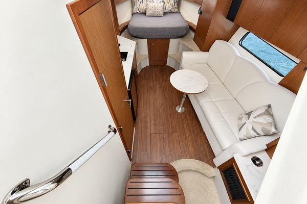 35ft Cruisers Yachts Yacht For Sale